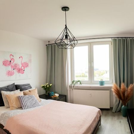 Piotrapartments - Daleka Cozy Train&Airport Apartment 华沙 外观 照片