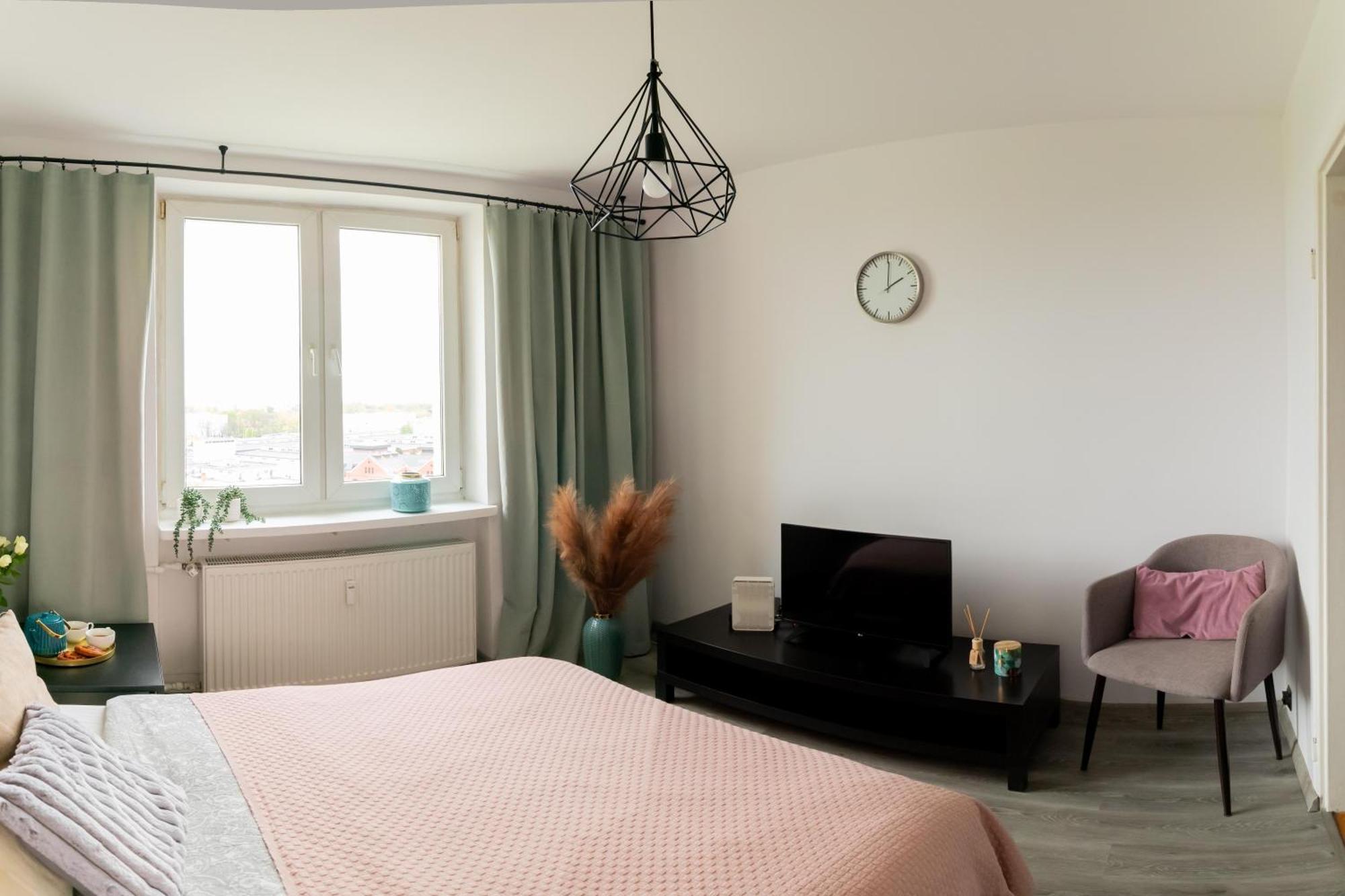 Piotrapartments - Daleka Cozy Train&Airport Apartment 华沙 外观 照片