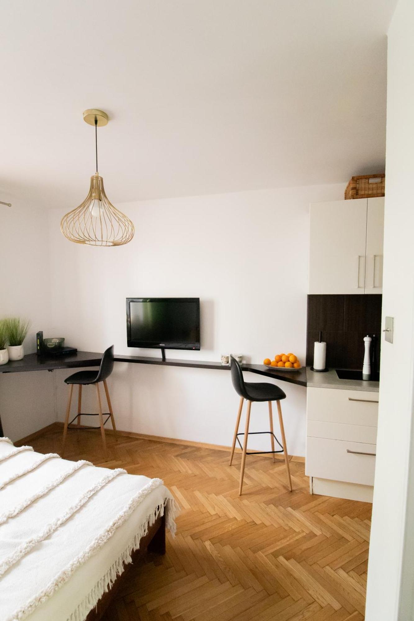 Piotrapartments - Daleka Cozy Train&Airport Apartment 华沙 外观 照片